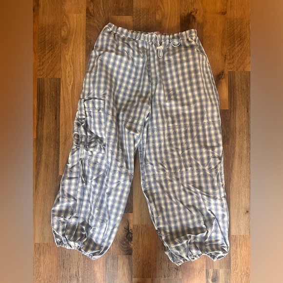 TRENDING: CARGO PANTS blue plaid, oversized, cargo pants - Picture 1 of 6